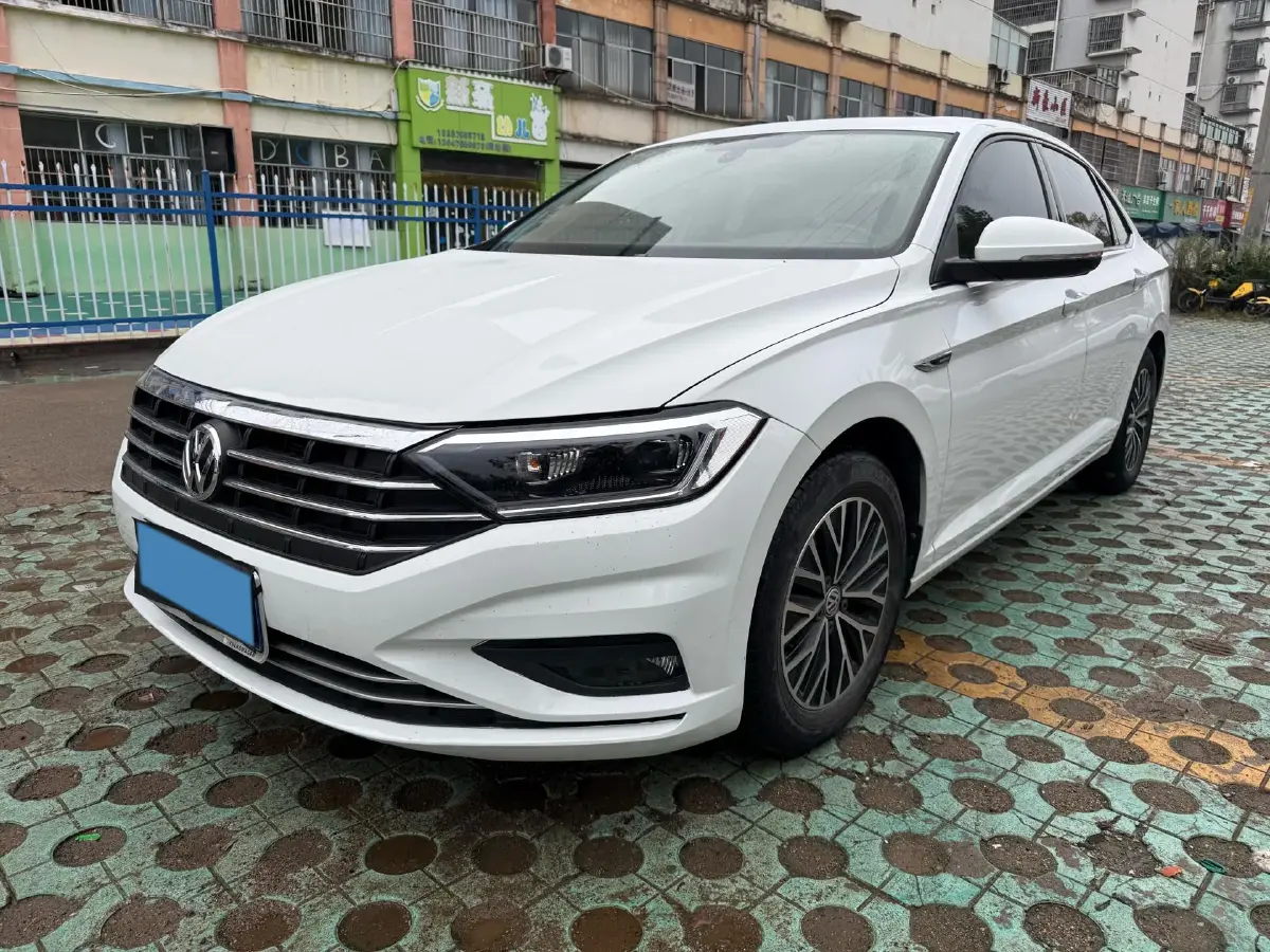 2021 Volkswagen Sagitar 1.4T 150HP L4 7DCT