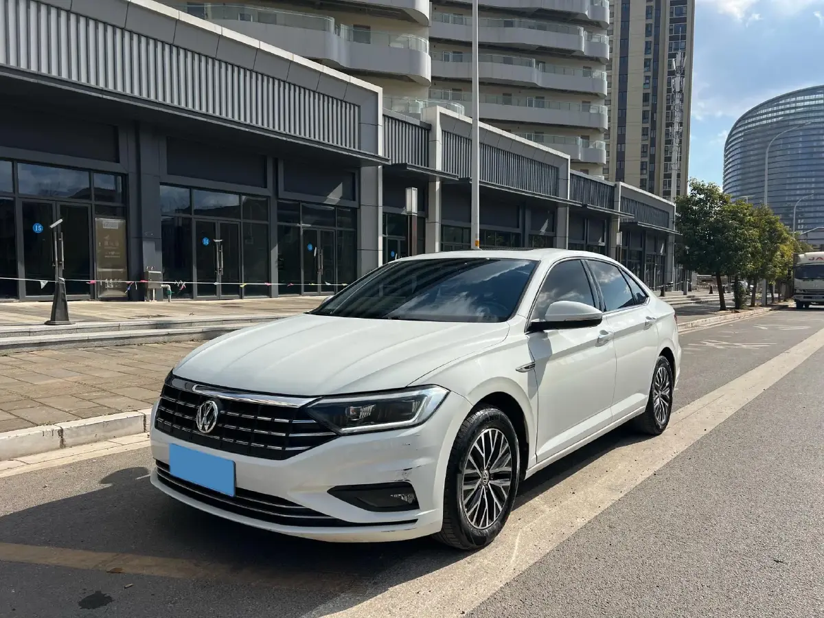 2021 Volkswagen Sagitar 1.4T 150HP L4 7DCT