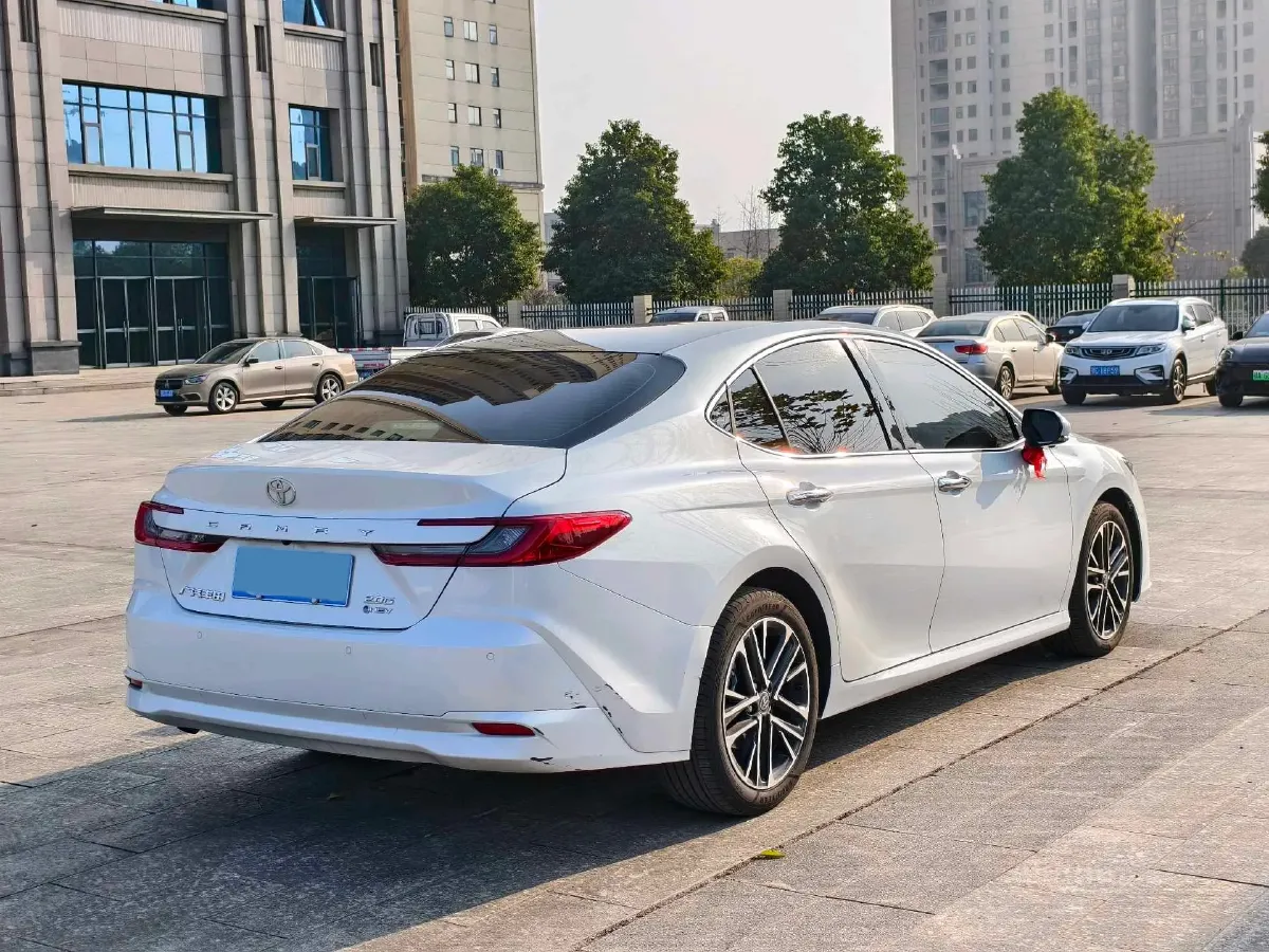 2026 Toyota Camry 2.0L 152HP L4 E-CVT Hybrid,autocango,china used car exporter,china ev exporter,chinese used car exporter,chinese used ev exporter