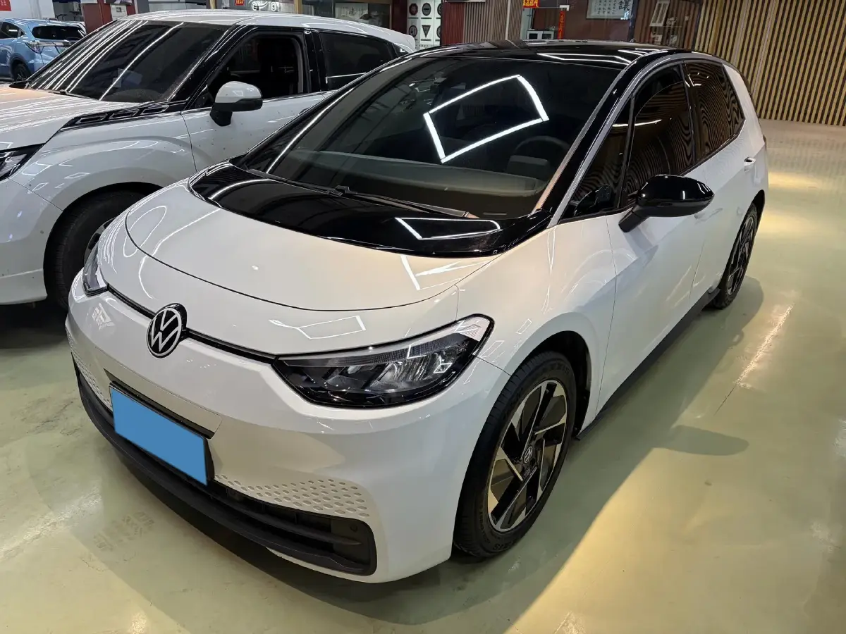 2025 Volkswagen ID.3 BEV 52.8KWH