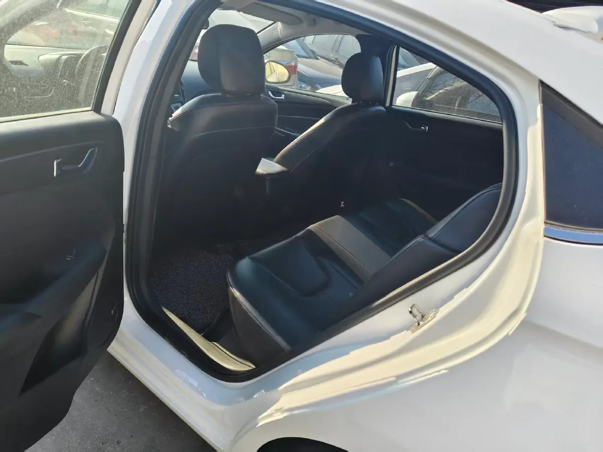 2017 ChangAn CS35 1.6L 125HP L4 5MT,autocango,china used car exporter,china ev exporter,chinese used car exporter,chinese used ev exporter