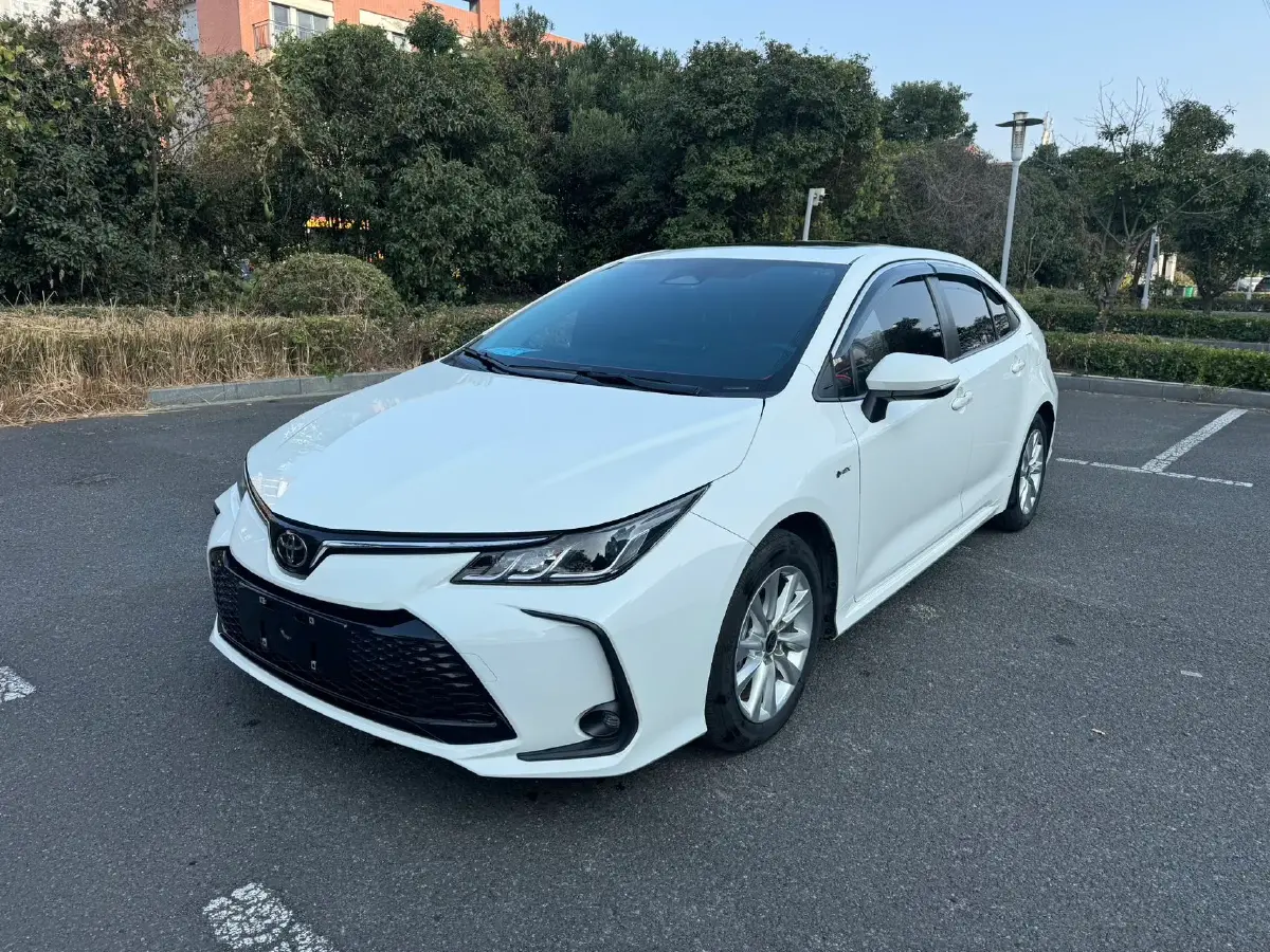 2024 Toyota Corolla 1.8L 98HP L4 E-CVT Hybrid