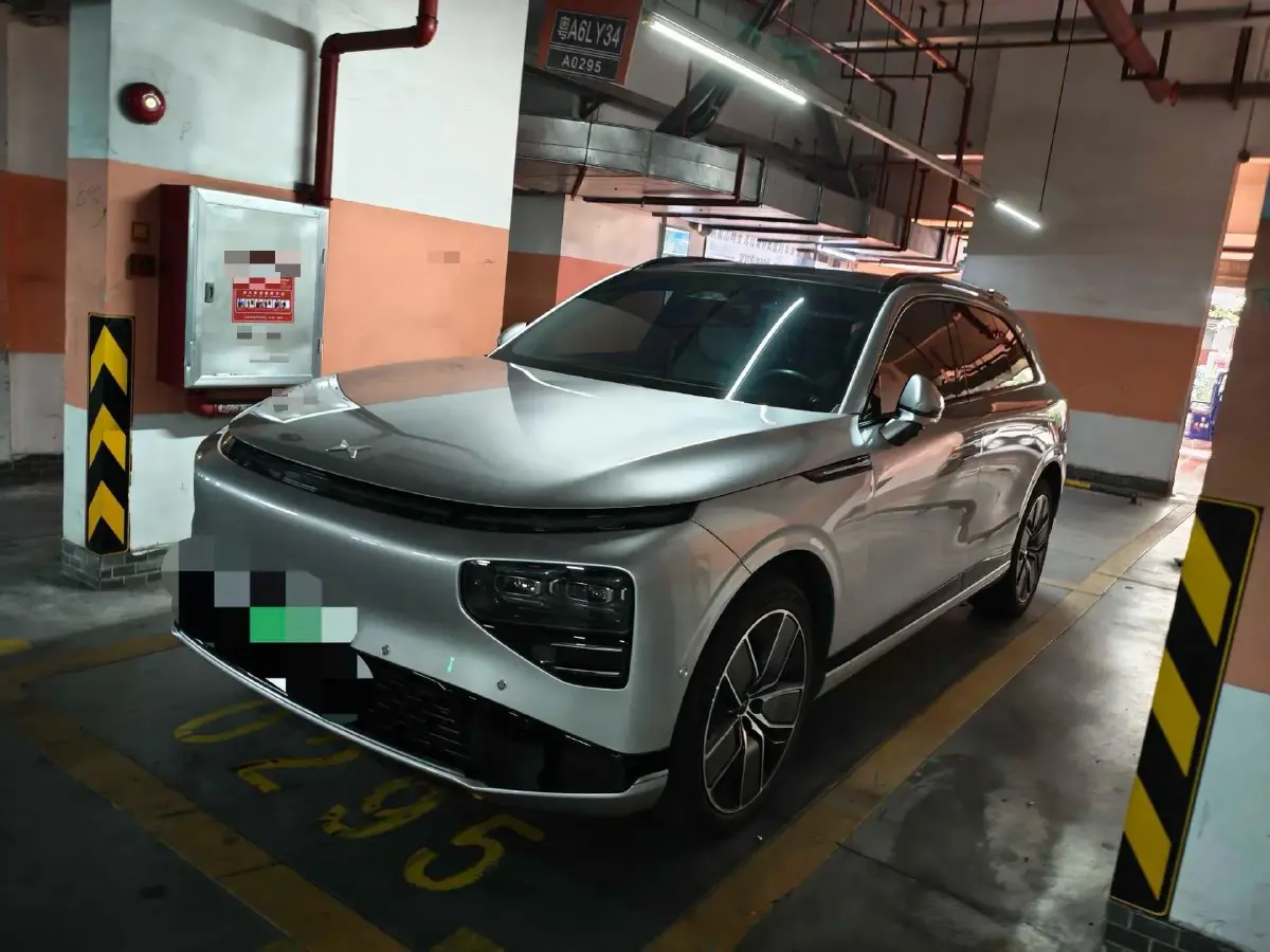 2024 Xpeng G9 BEV 98KWH