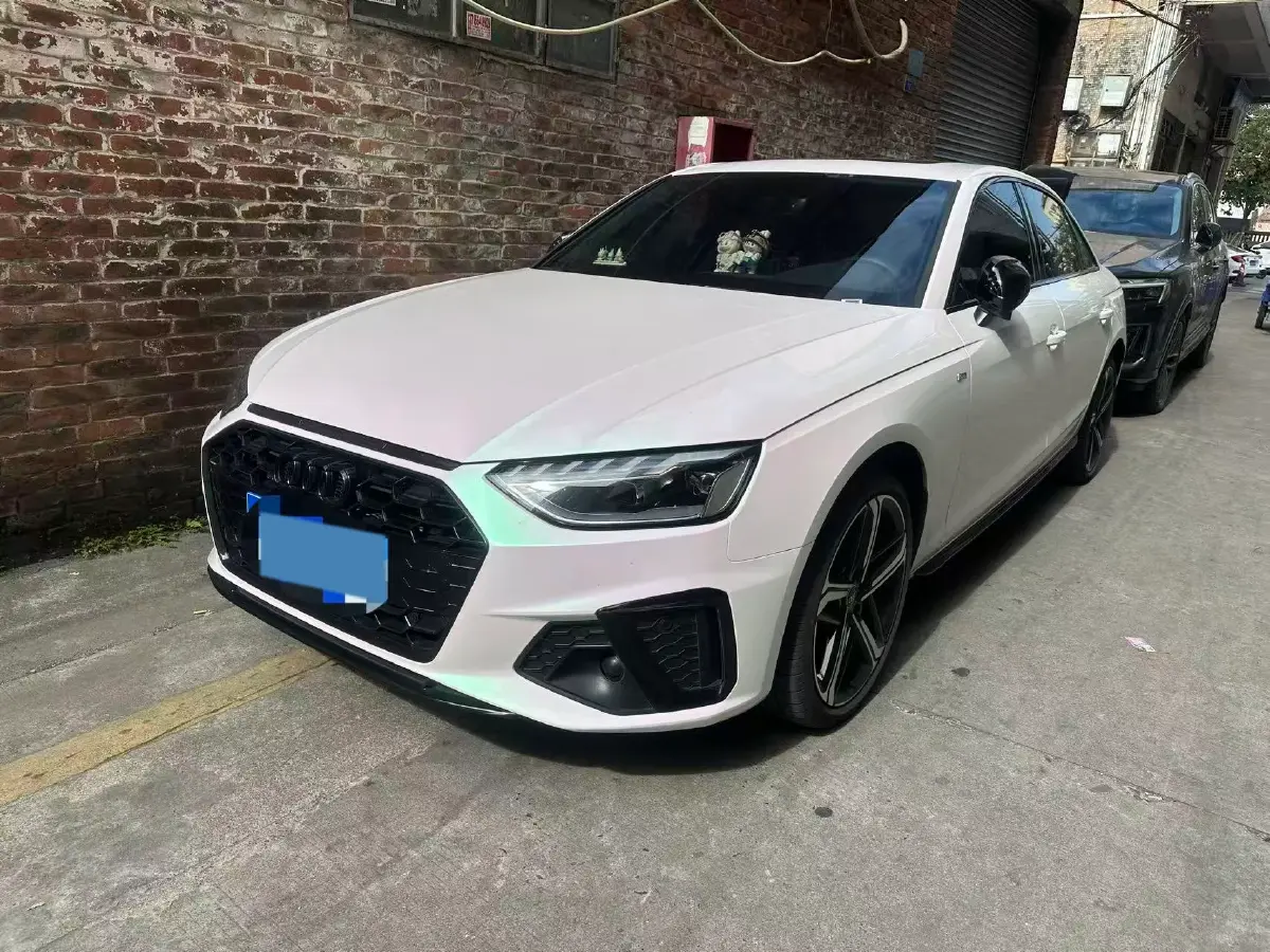 2024 Audi A4L 2.0T 190HP L4 7DCT