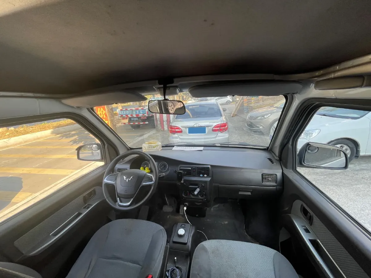 2022 WuLing RongGuang Mini Truck EV BEV 41.5KWH,autocango,china used car exporter,china ev exporter,chinese used car exporter,chinese used ev exporter