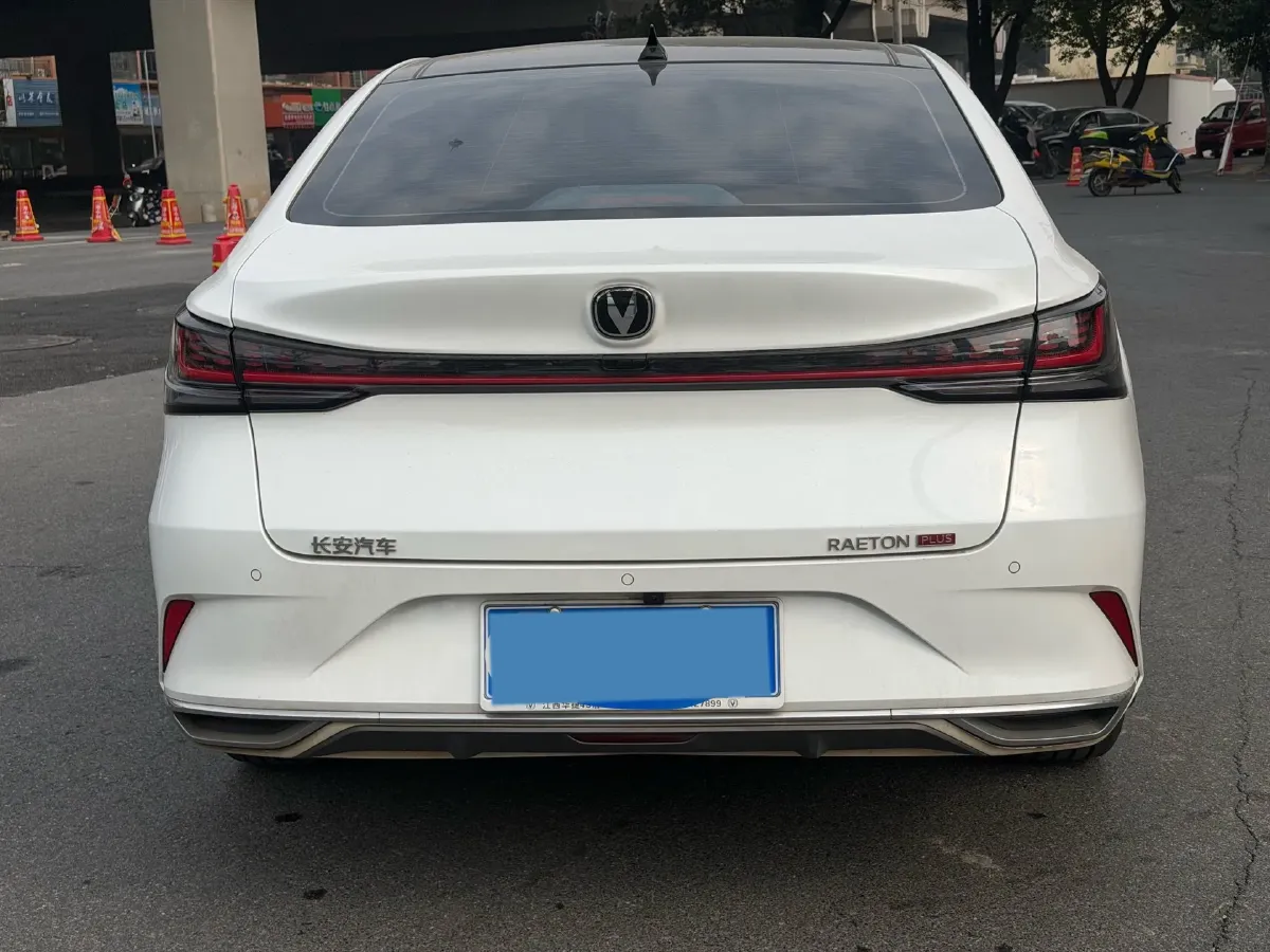 2023 ChangAn Raeton Plus 1.5T 188HP L4 7DCT,autocango,china used car exporter,china ev exporter,chinese used car exporter,chinese used ev exporter