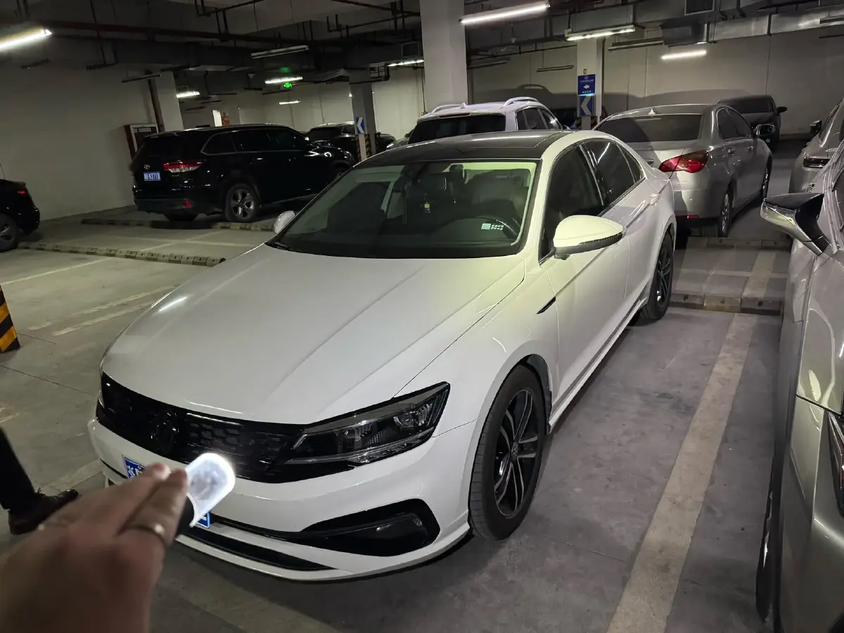 2019 Volkswagen Passat 1.4T 150HP L4 7DCT