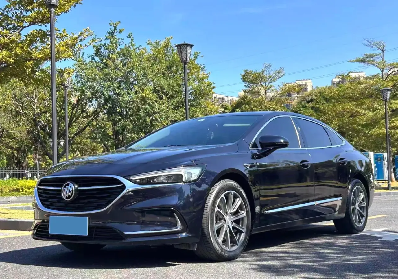 2022 Buick Larcosse 2.0T 237HP L4 9AT