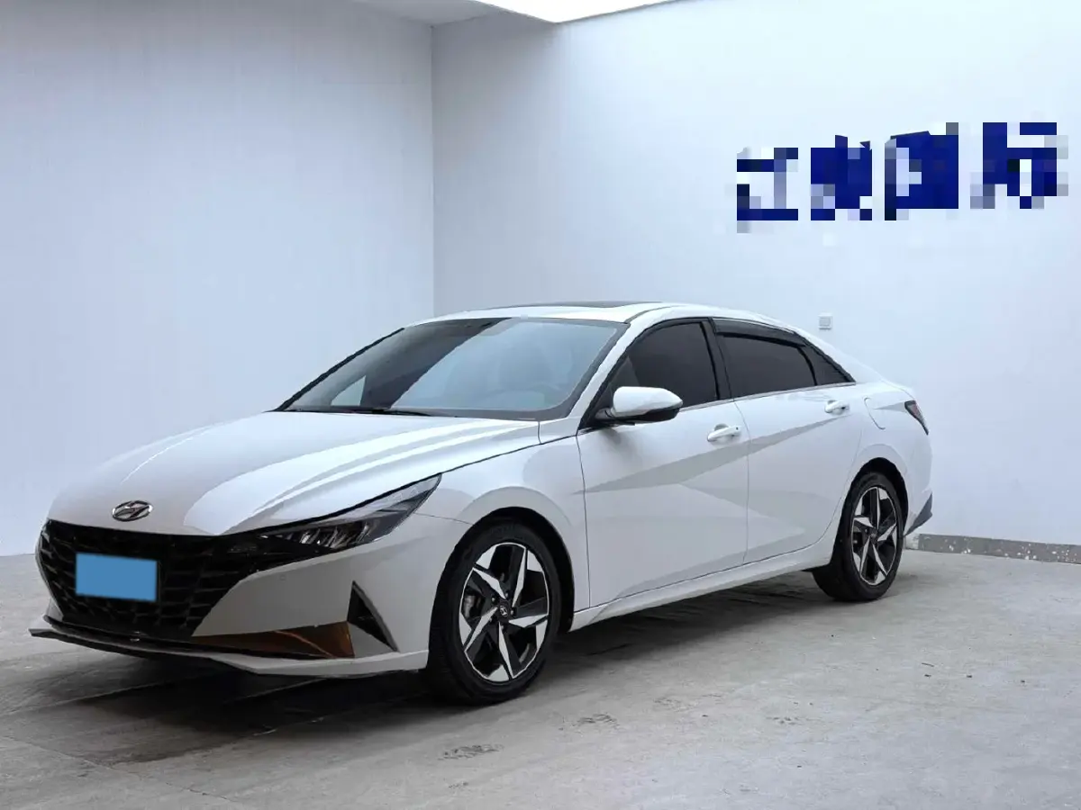 2022 Hyundai Elantra 1.5L 115HP L4 CVT
