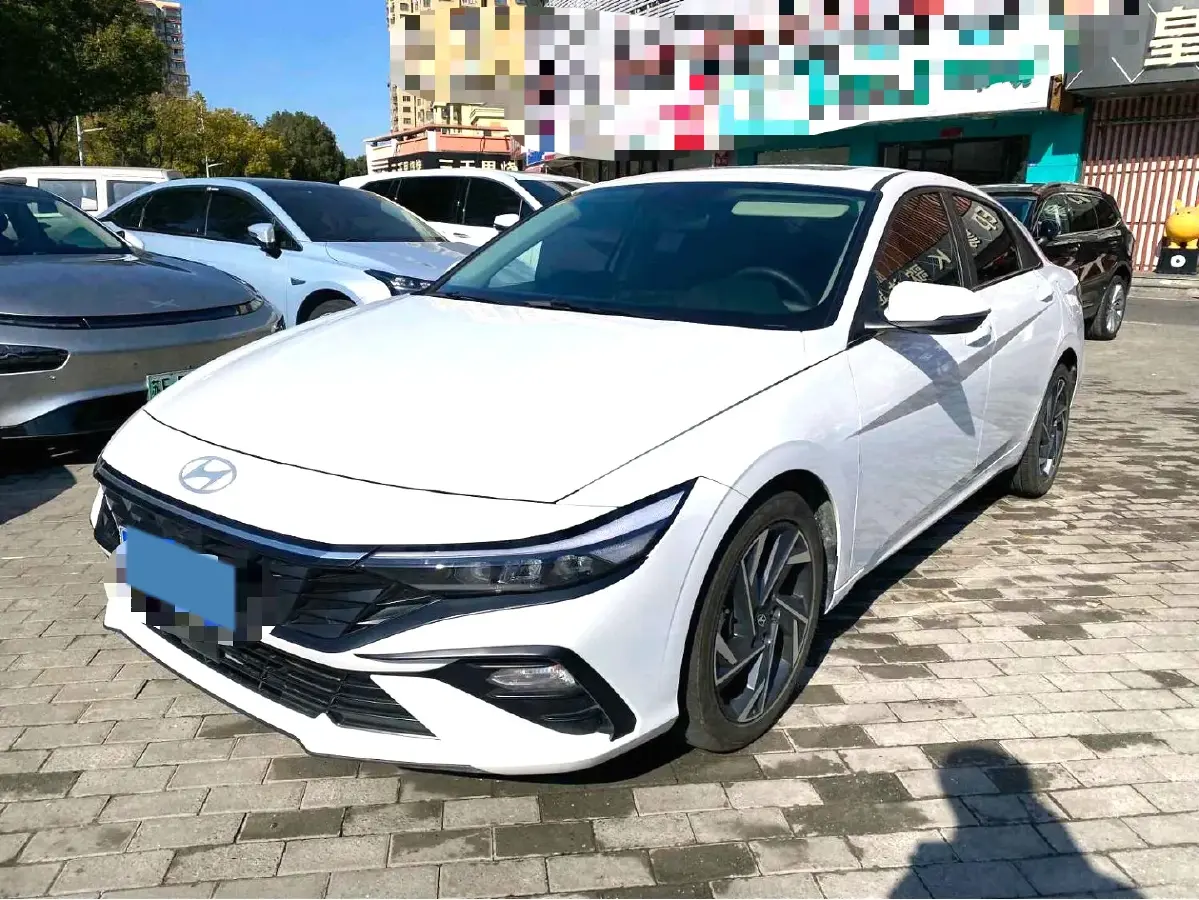 2023 Hyundai Elantra 1.5L 115HP L4 CVT
