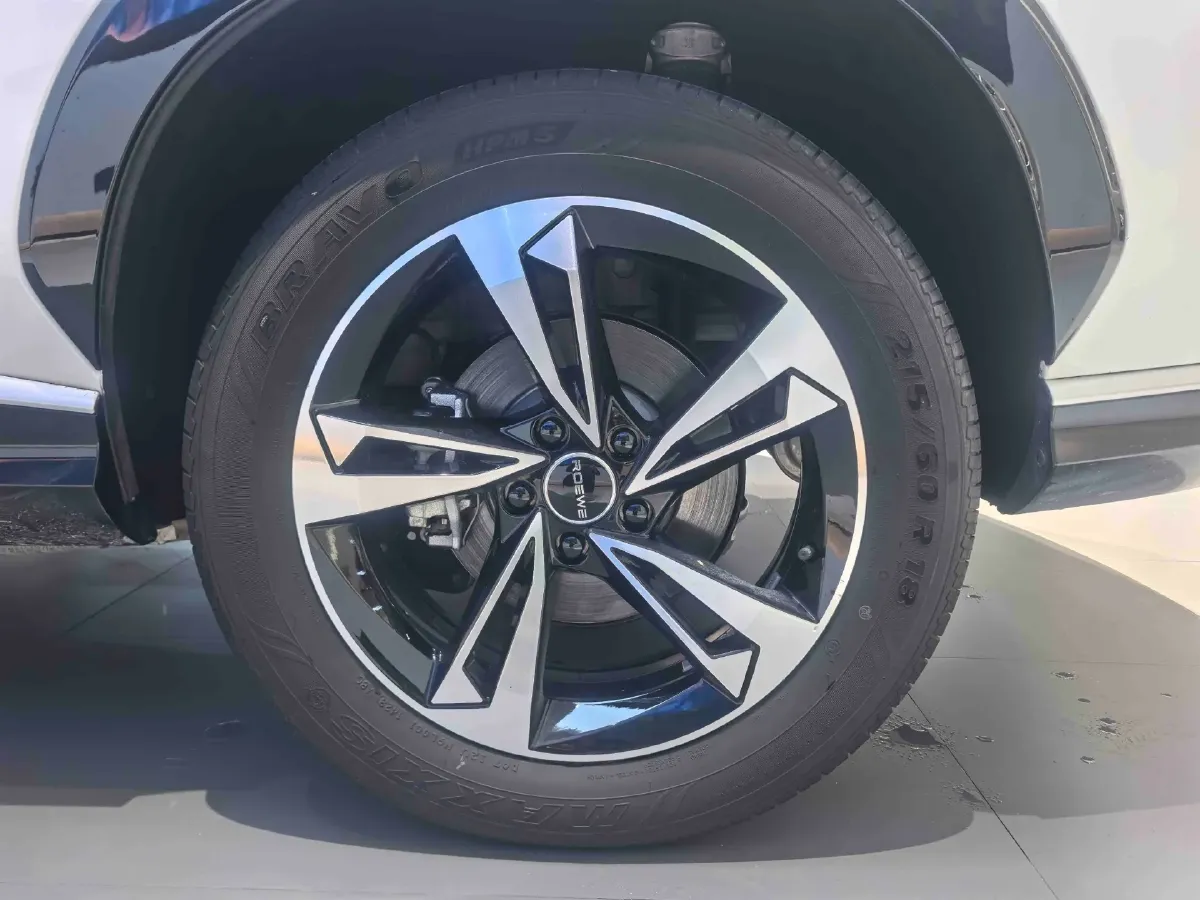 2024 Roewe D5X DMH 1.5T 150HP L4 2DHT PHEV 21.4KWH,autocango,china used car exporter,china ev exporter,chinese used car exporter,chinese used ev exporter