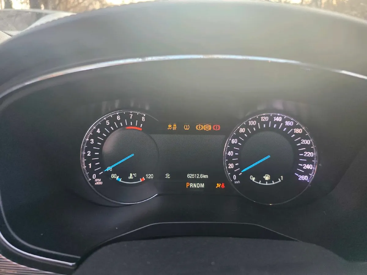 2019 Ford Taurus 2.0T 245HP L4 8AT,autocango,china used car exporter,china ev exporter,chinese used car exporter,chinese used ev exporter