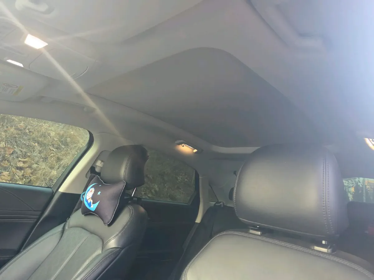 2019 Ford Taurus 2.0T 245HP L4 8AT,autocango,china used car exporter,china ev exporter,chinese used car exporter,chinese used ev exporter