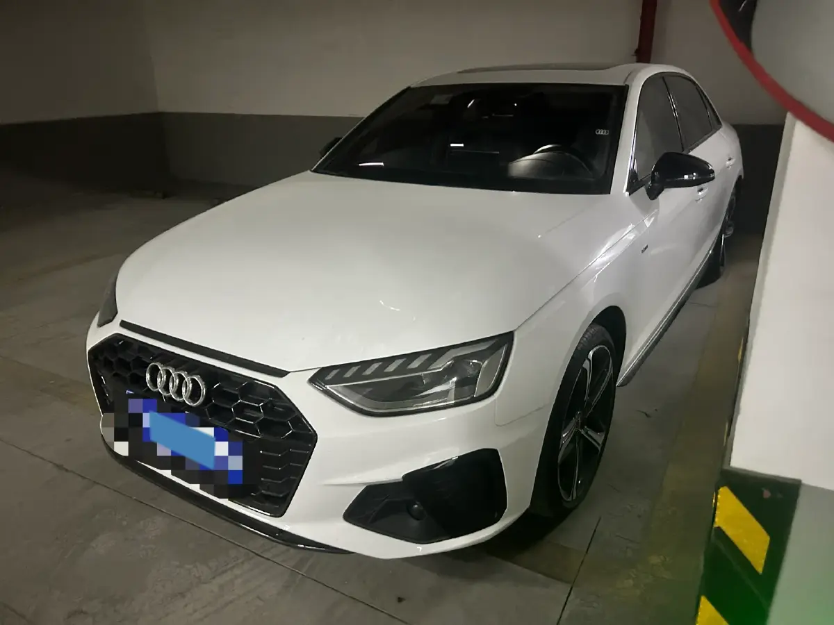 2024 Audi A4L 2.0T 190HP L4 7DCT