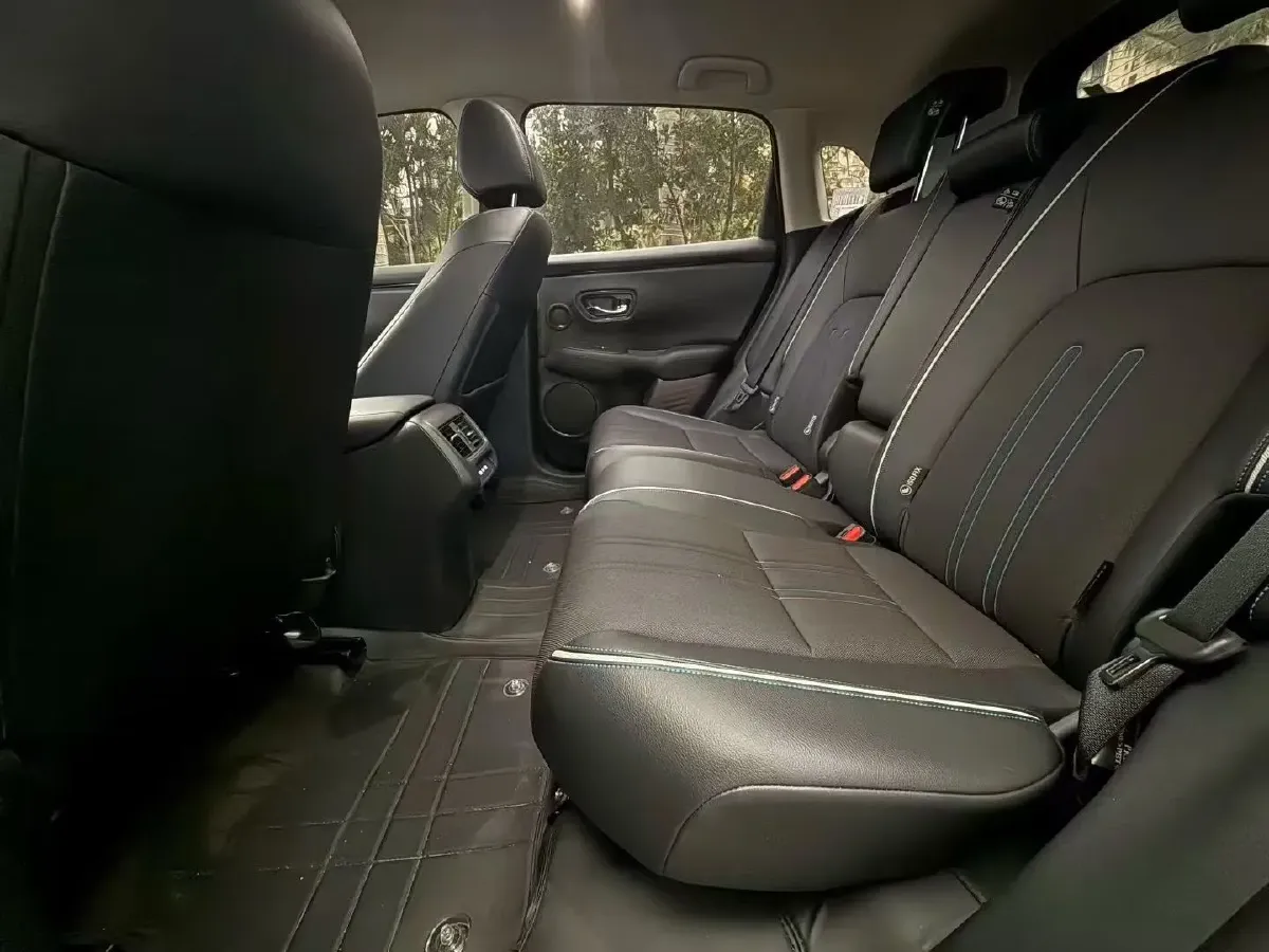 2023 Honda HR-V 1.5T 182HP L4 CVT,autocango,china used car exporter,china ev exporter,chinese used car exporter,chinese used ev exporter