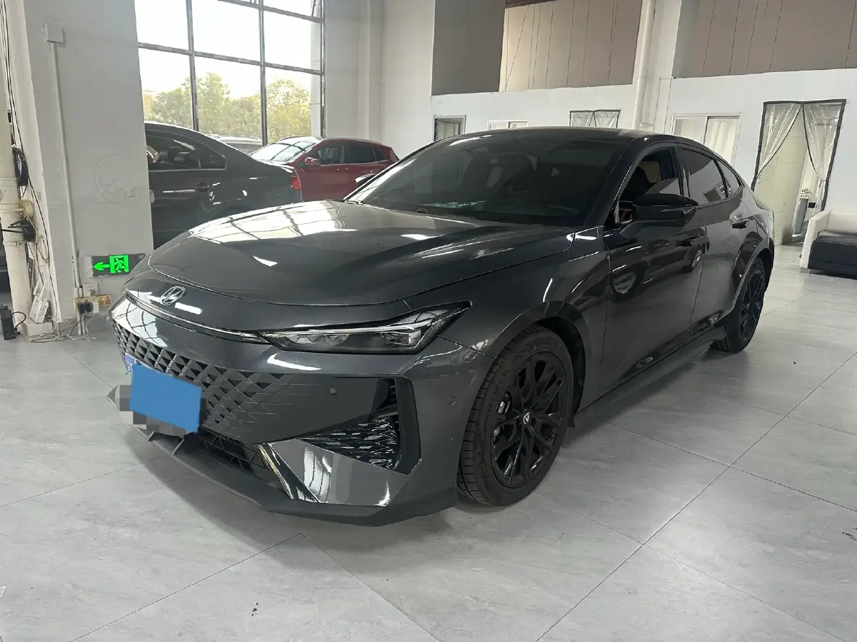 2024 ChangAn UNI-V 1.5T 188HP L4 7DCT