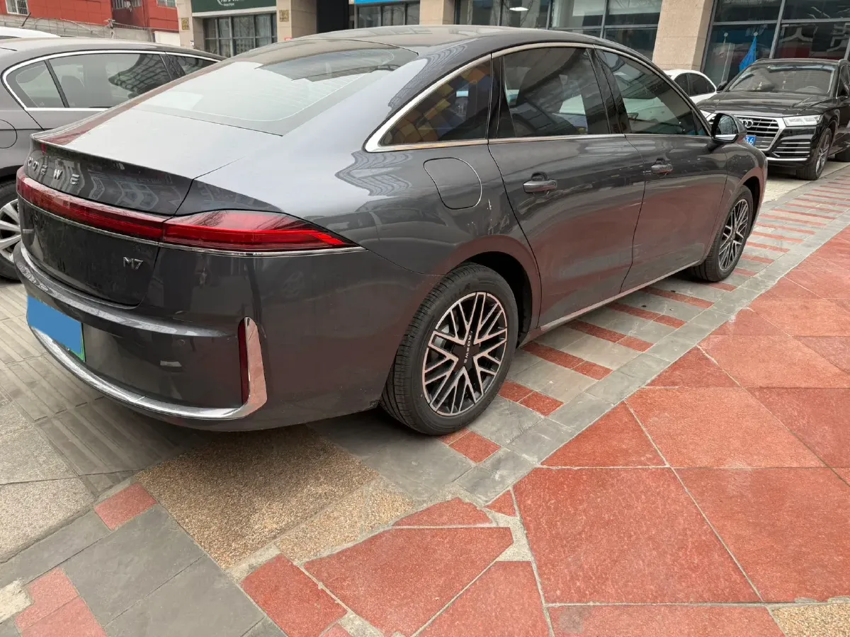 2025 Roewe M7 DMH 1.5L 112HP L4 1DHT PHEV,autocango,china used car exporter,china ev exporter,chinese used car exporter,chinese used ev exporter