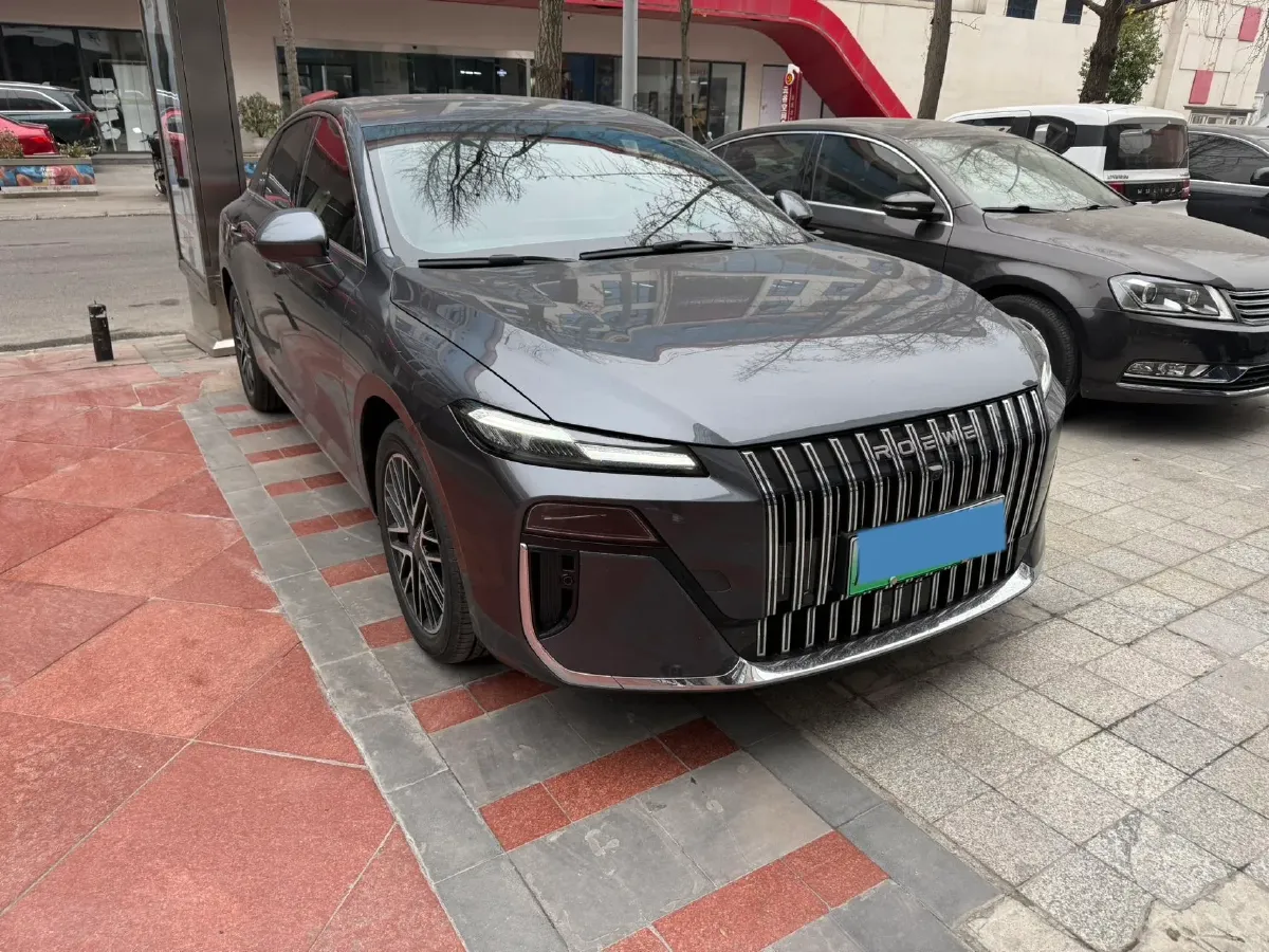 2025 Roewe M7 DMH 1.5L 112HP L4 1DHT PHEV,autocango,china used car exporter,china ev exporter,chinese used car exporter,chinese used ev exporter