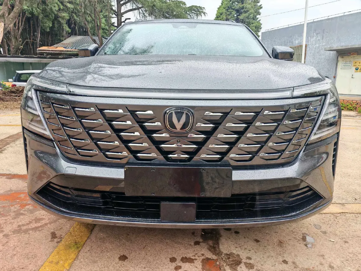 2025 ChangAn CS75 Plus 1.5T 192HP L4 8AT,autocango,china used car exporter,china ev exporter,chinese used car exporter,chinese used ev exporter