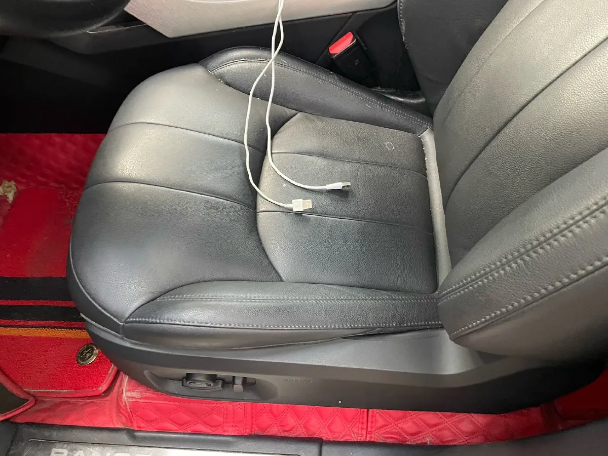 2018 Land Rover Range Rover Evoque 2.0T 241HP L4 9AT,autocango,china used car exporter,china ev exporter,chinese used car exporter,chinese used ev exporter