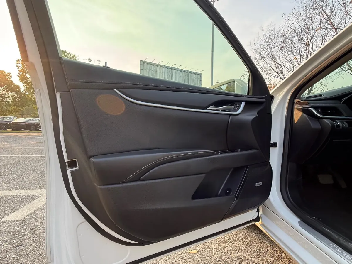 2018 Cadillac XTS 2.0T 269HP L4 6AT,autocango,china used car exporter,china ev exporter,chinese used car exporter,chinese used ev exporter