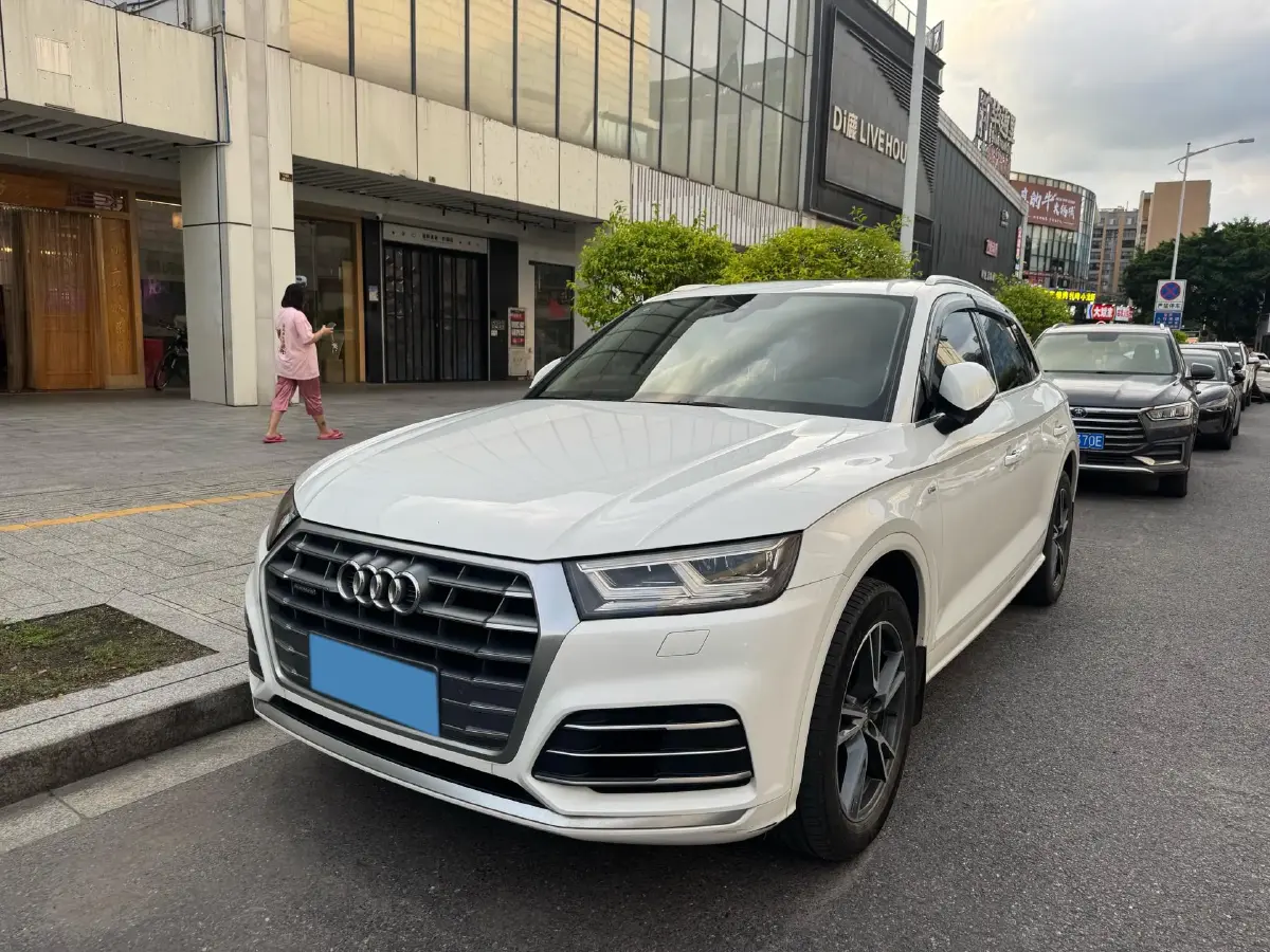 2018 Audi Q5L 2.0T 190HP L4 7DCT