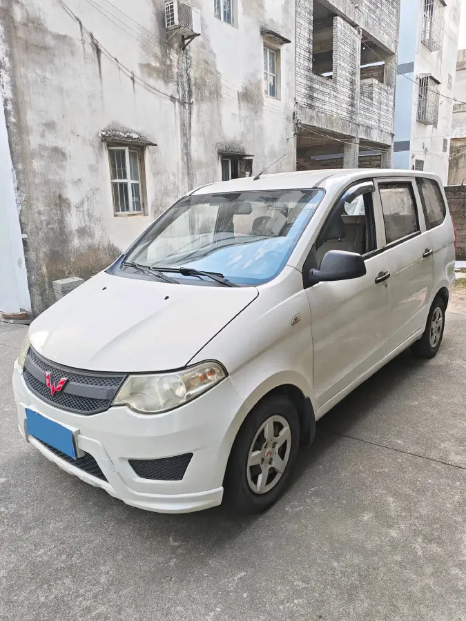 2015 WuLing HongGuang 1.5L 112HP L4 5MT