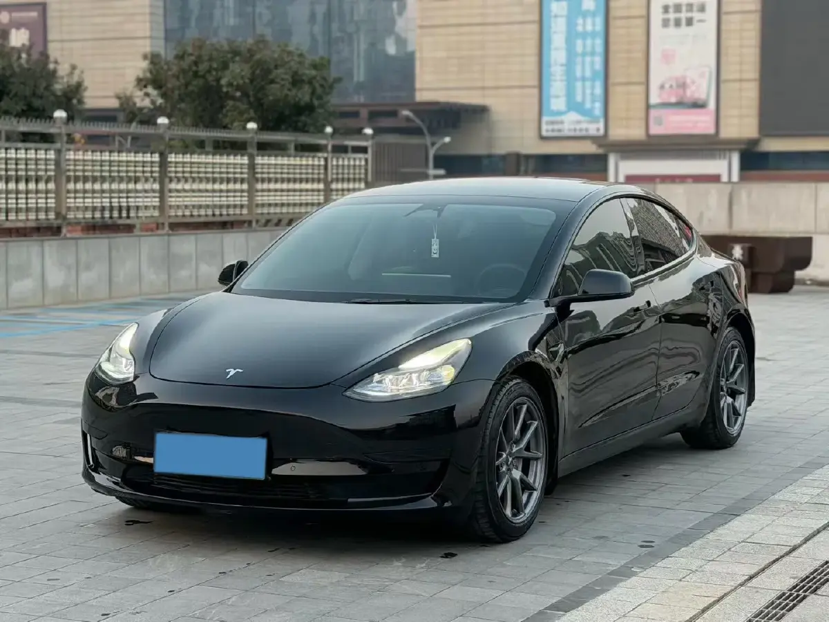 2022 Tesla Model 3 BEV 60KWH