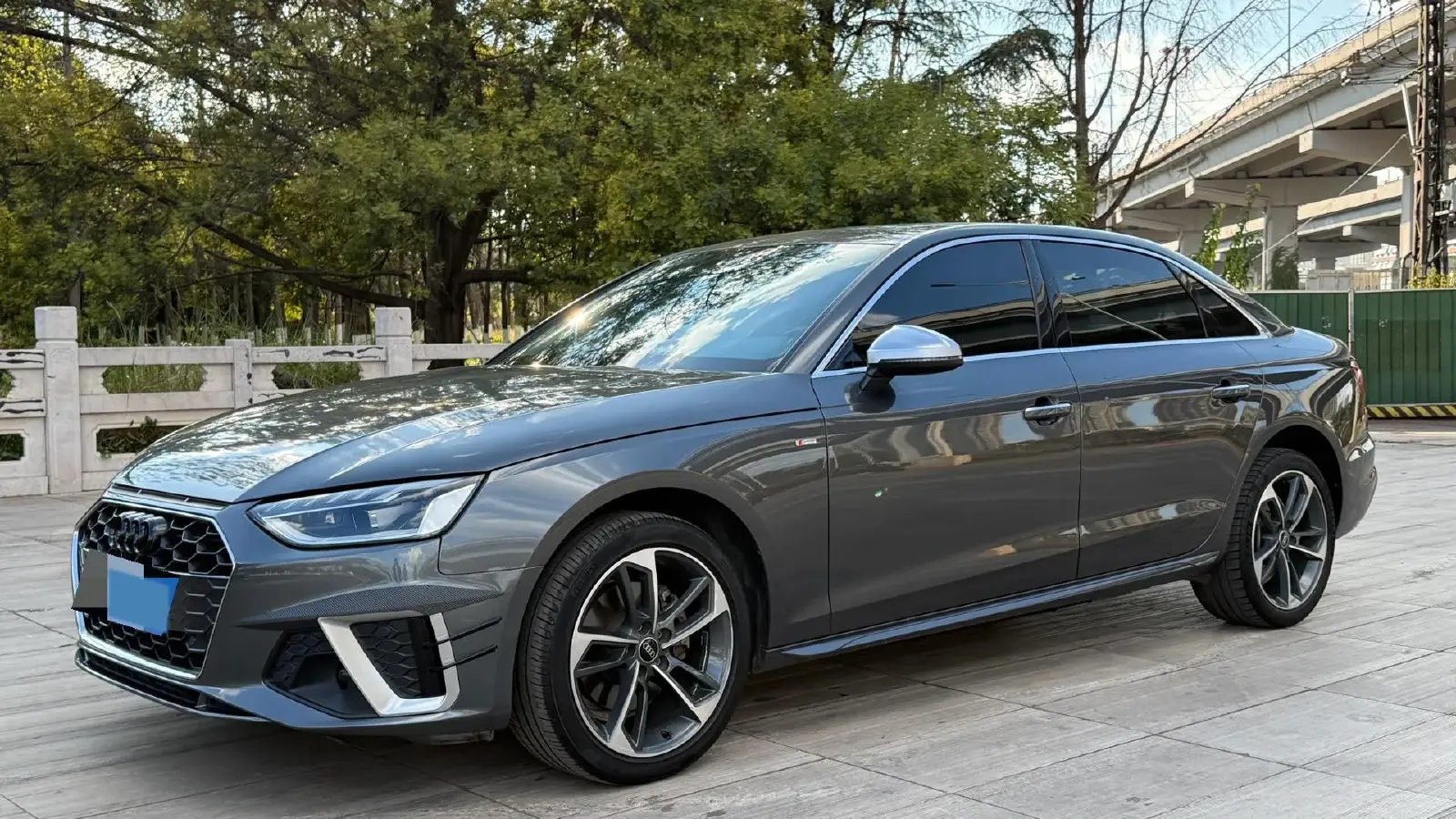 2022 Audi A4L 2.0T 190HP L4 7DCT