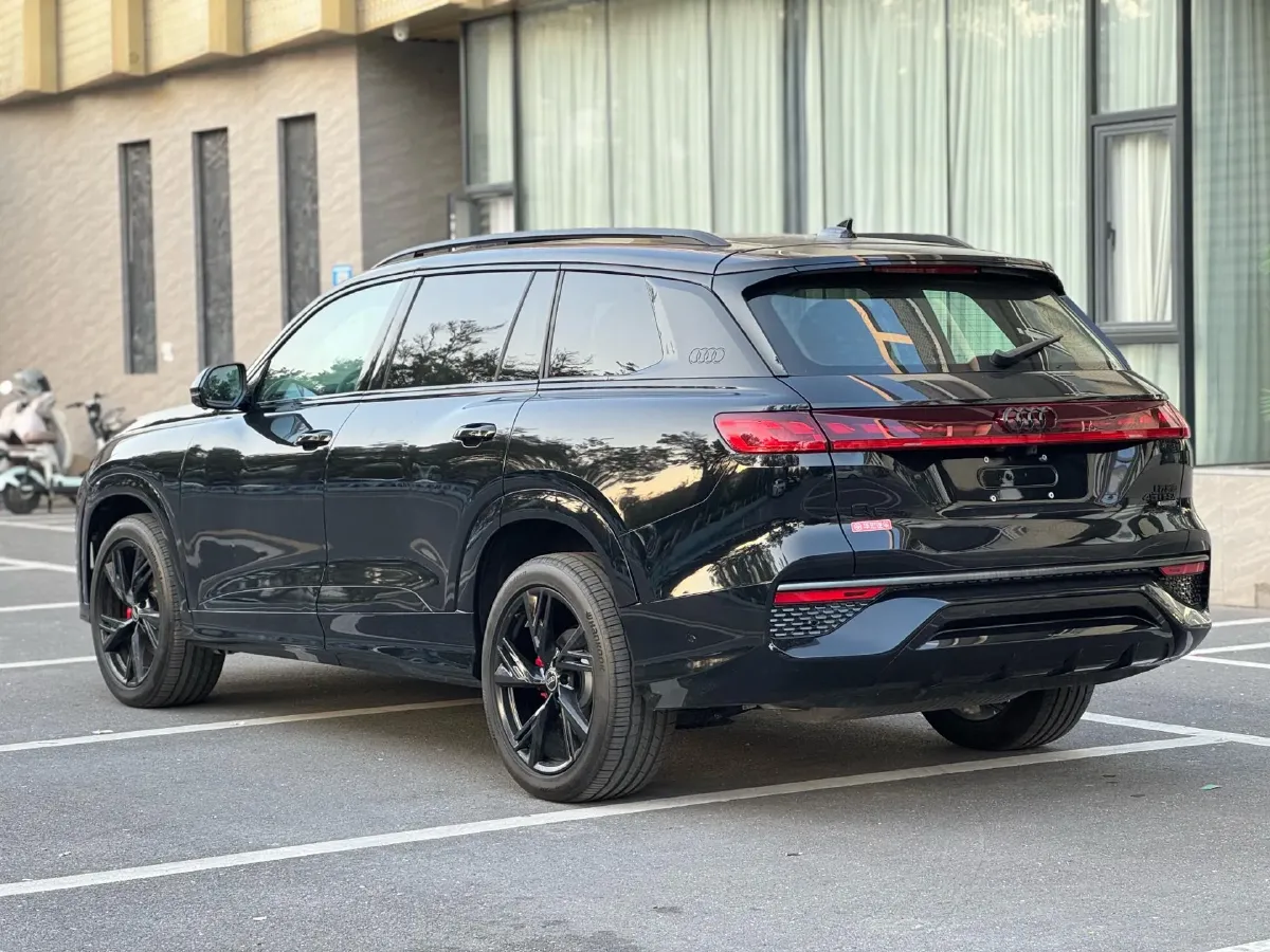 2024 Audi Q6 2.0T 265HP L4 7DCT,autocango,china used car exporter,china ev exporter,chinese used car exporter,chinese used ev exporter