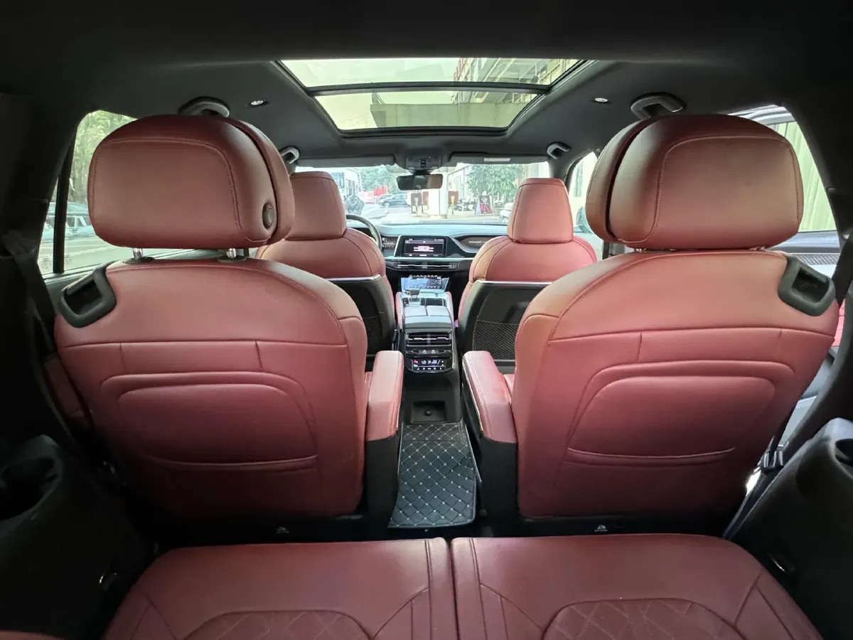 2024 Audi Q6 2.0T 265HP L4 7DCT,autocango,china used car exporter,china ev exporter,chinese used car exporter,chinese used ev exporter