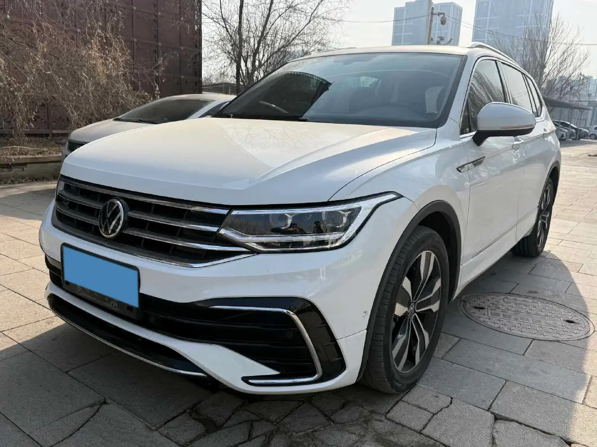 2024 Volkswagen Tiguan L 2.0T 186HP L4 7DCT
