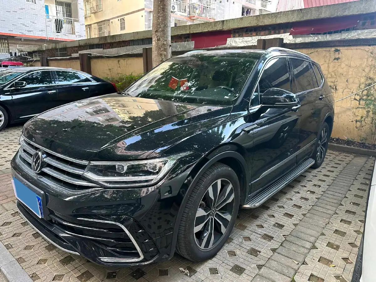 2024 Volkswagen Tiguan L 2.0T 186HP L4 7DCT