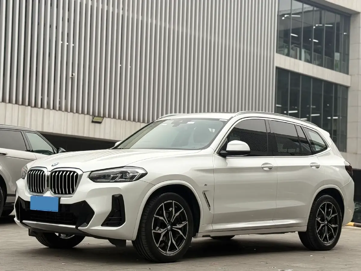 2022 BMW X3 2.0T 184HP L4 8AT