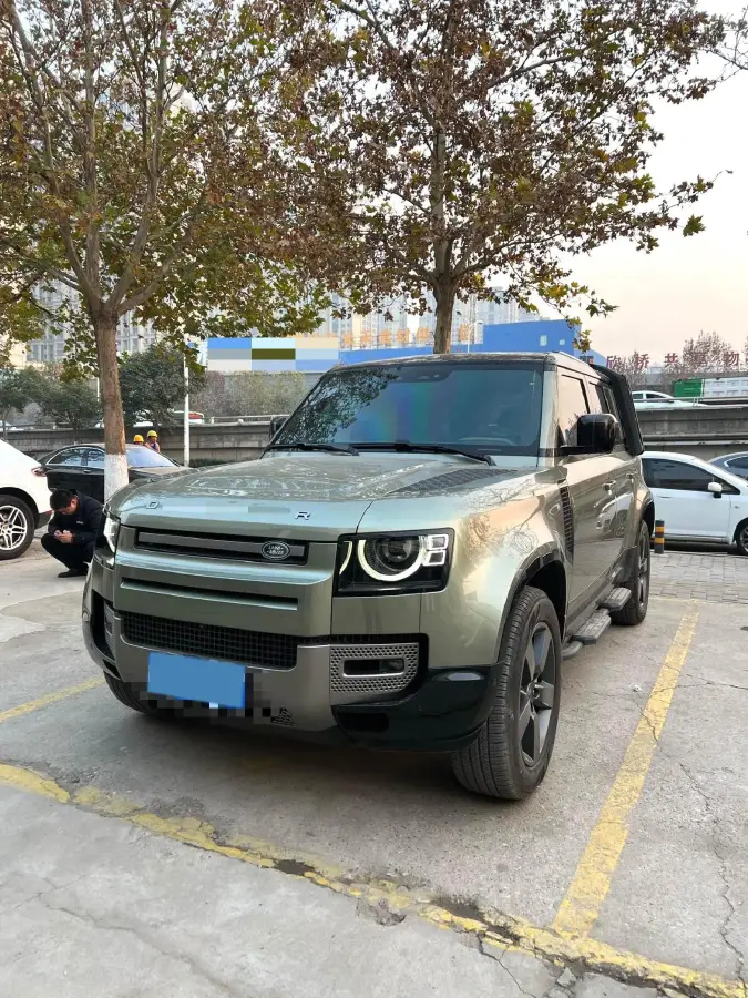 2024 Land Rover Defender 3.0T 400HP L6 8AT