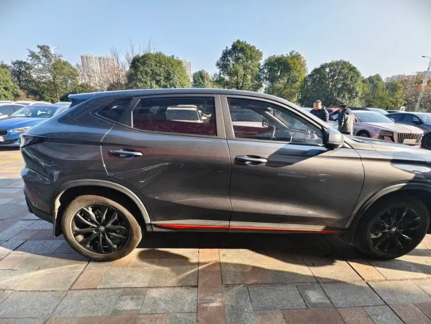 2024 ChangAn X5 PLUS 1.5T 188HP L4 7DCT,autocango,china used car exporter,china ev exporter,chinese used car exporter,chinese used ev exporter