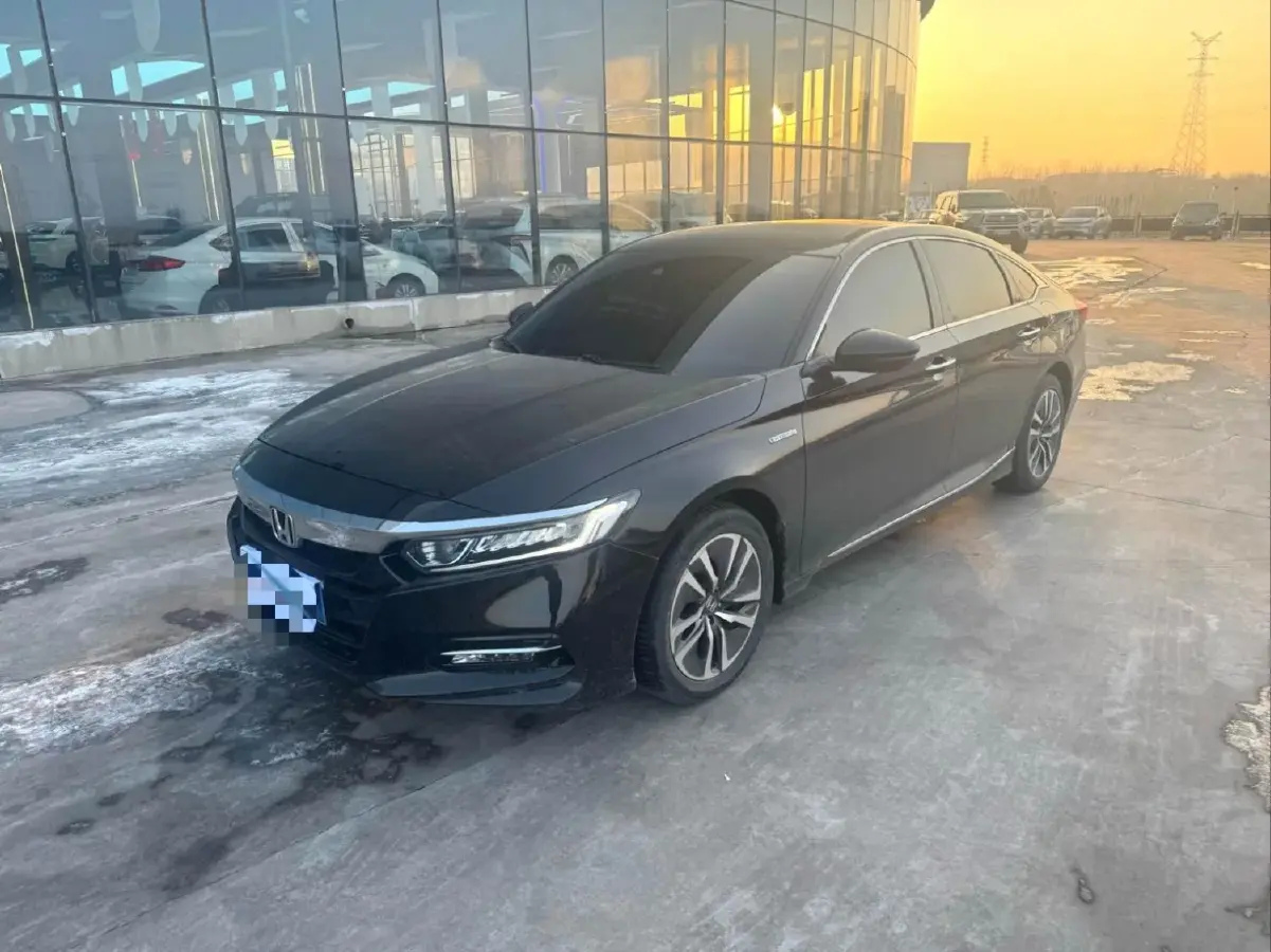 2018 Honda Accord 2.0L 146HP L4 E-CVT Hybrid
