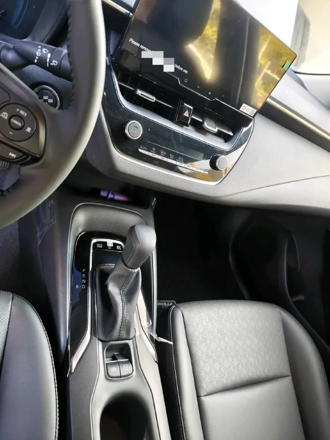 2025 Skyworth HT-i 1.5T 156HP L4 1DHT PHEV,autocango,china used car exporter,china ev exporter,chinese used car exporter,chinese used ev exporter