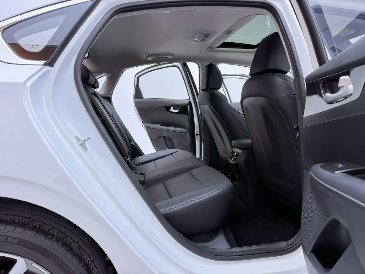 2021 Kia K3 1.5L 115HP L4 CVT,autocango,china used car exporter,china ev exporter,chinese used car exporter,chinese used ev exporter