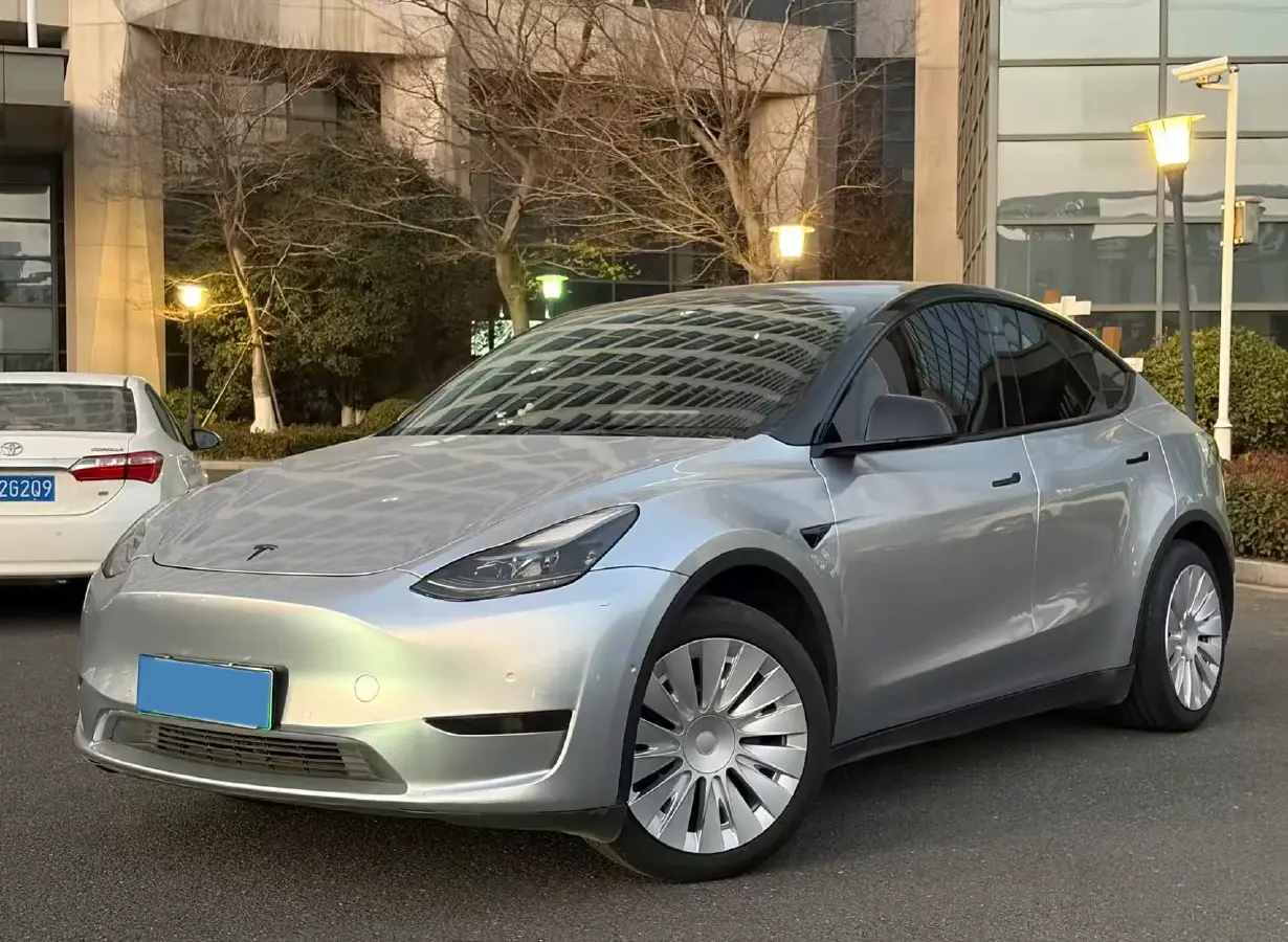 2022 Tesla Model Y BEV 60KWH