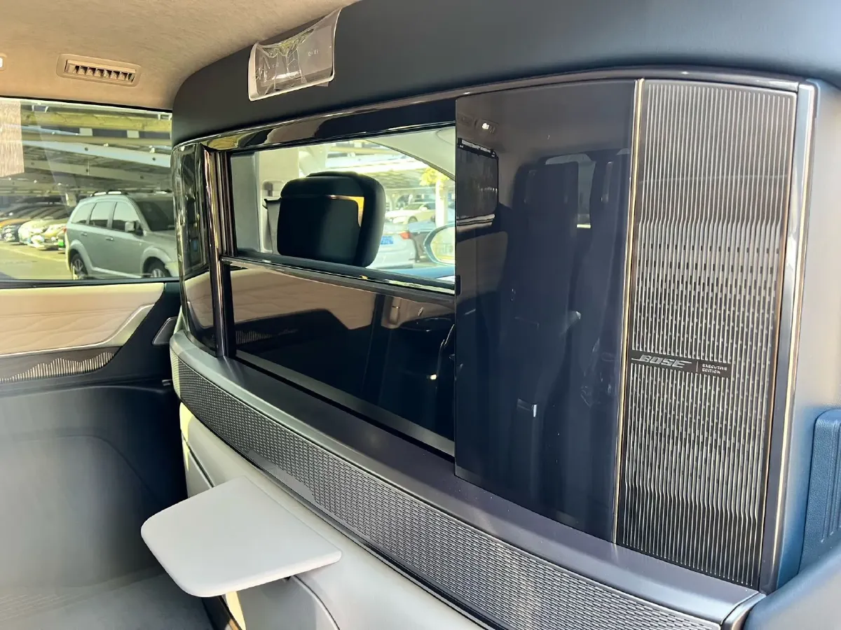 2025 Buick Century 2.0T 237HP L4 9AT,autocango,china used car exporter,china ev exporter,chinese used car exporter,chinese used ev exporter