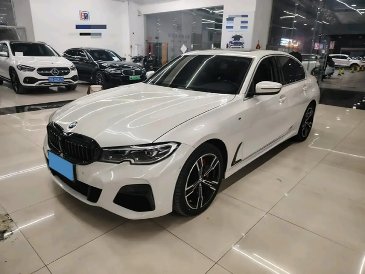 2022 BMW 3 Series 2.0T 184HP L4 8AT