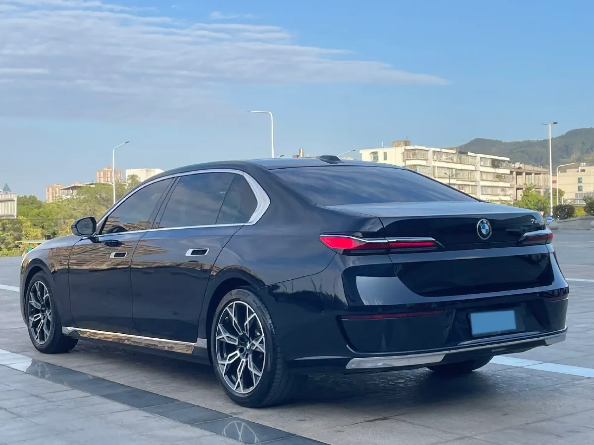 2023 BMW 7 Series 3.0T 272HP L6 8AT,autocango,china used car exporter,china ev exporter,chinese used car exporter,chinese used ev exporter