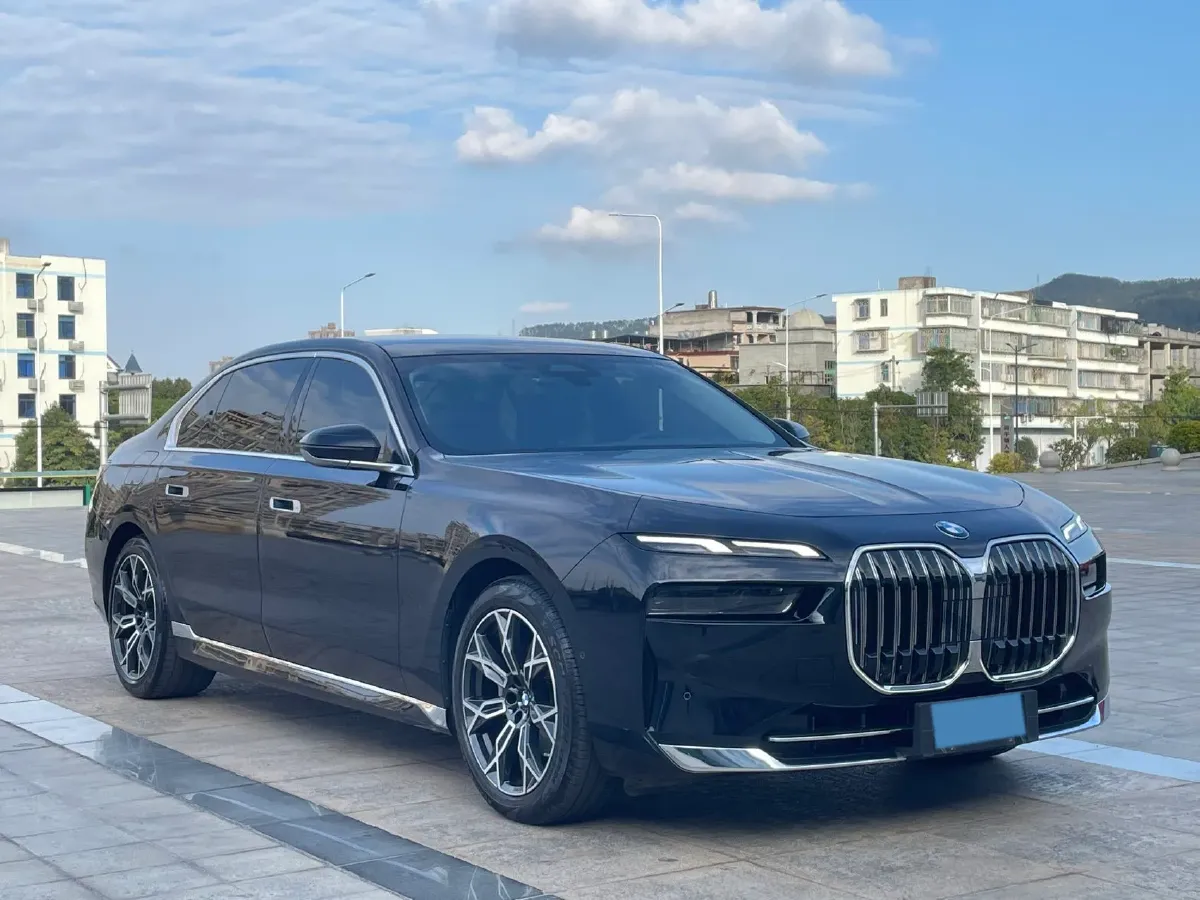 2023 BMW 7 Series 3.0T 272HP L6 8AT,autocango,china used car exporter,china ev exporter,chinese used car exporter,chinese used ev exporter