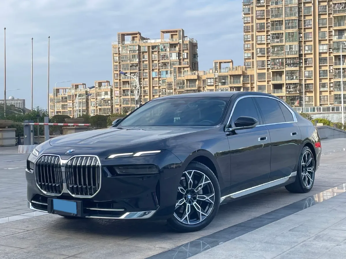 2023 BMW 7 Series 3.0T 272HP L6 8AT,autocango,china used car exporter,china ev exporter,chinese used car exporter,chinese used ev exporter