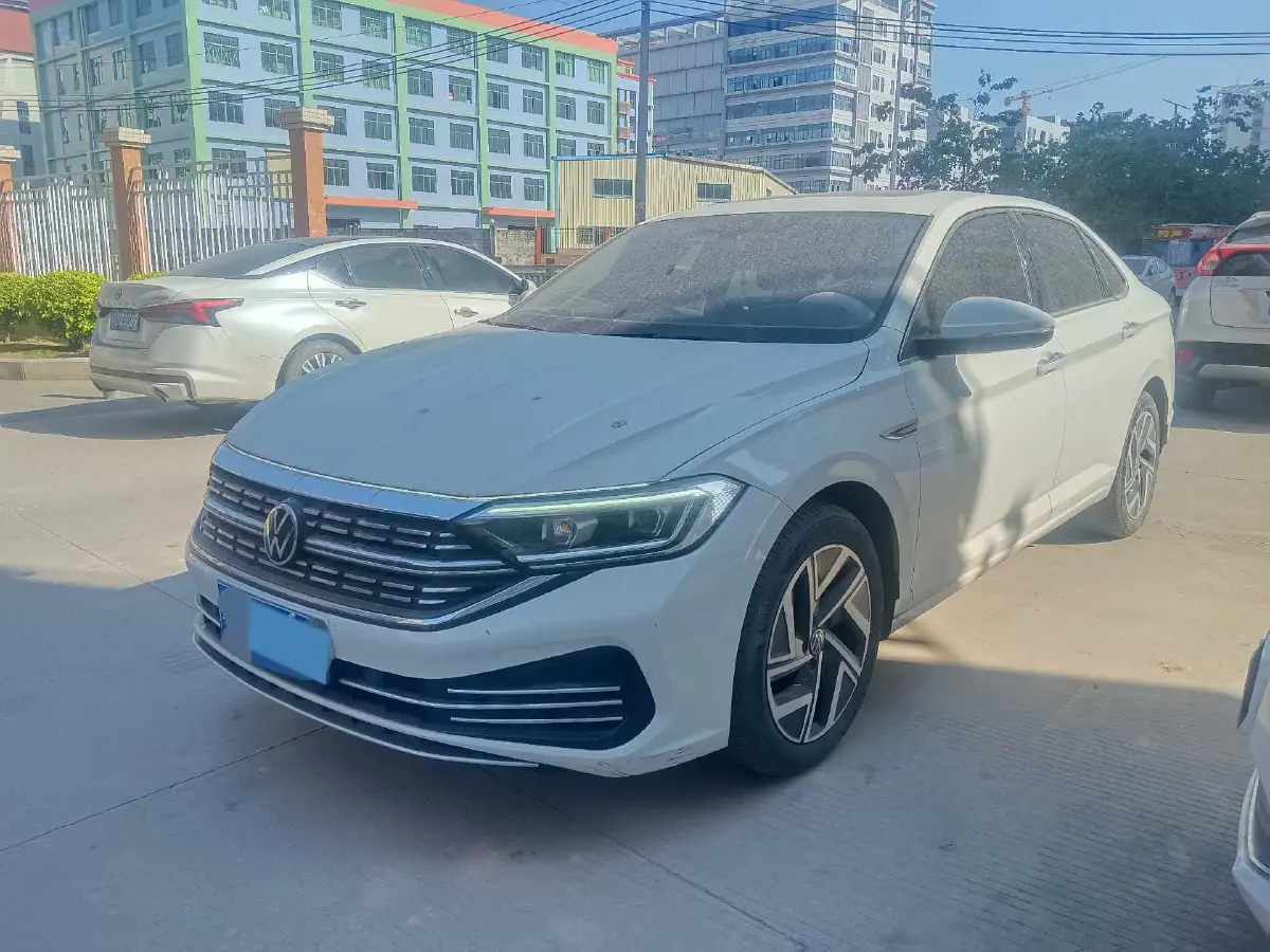 2023 Volkswagen Sagitar 1.5T 160HP L4 7DCT