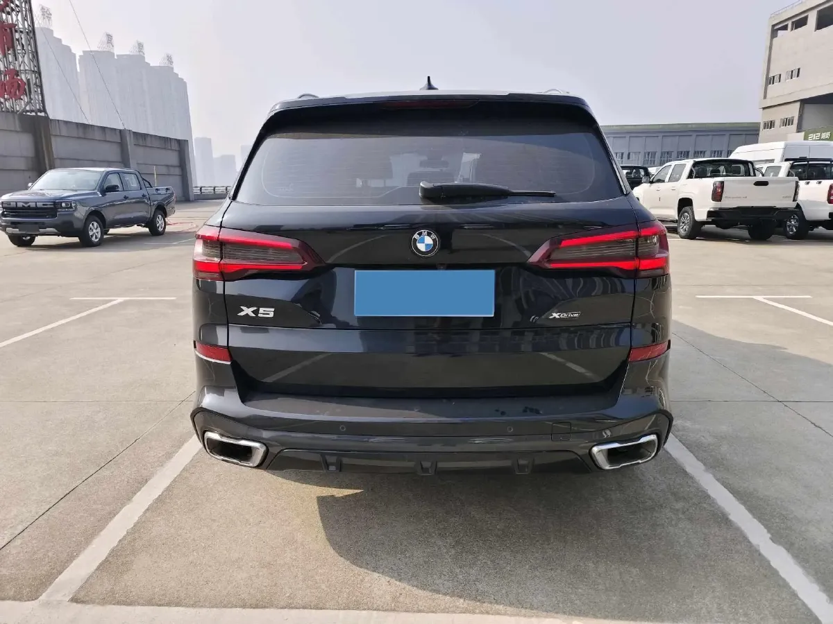 2022 BMW X5 2.0T 245HP L4 8AT,autocango,china used car exporter,china ev exporter,chinese used car exporter,chinese used ev exporter