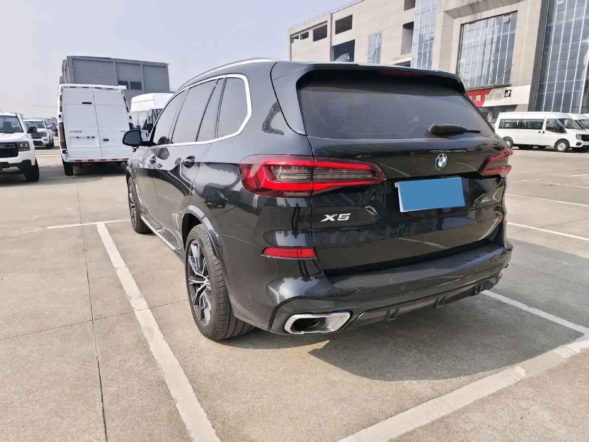 2022 BMW X5 2.0T 245HP L4 8AT,autocango,china used car exporter,china ev exporter,chinese used car exporter,chinese used ev exporter