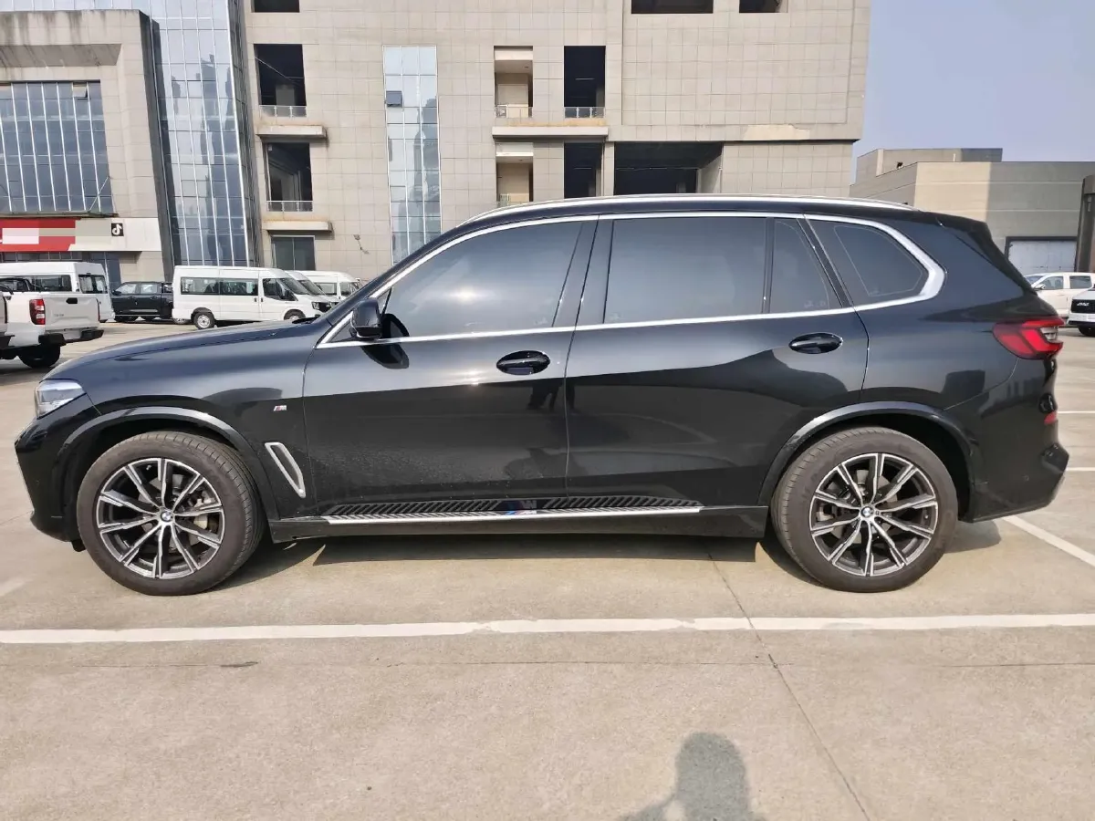 2022 BMW X5 2.0T 245HP L4 8AT,autocango,china used car exporter,china ev exporter,chinese used car exporter,chinese used ev exporter