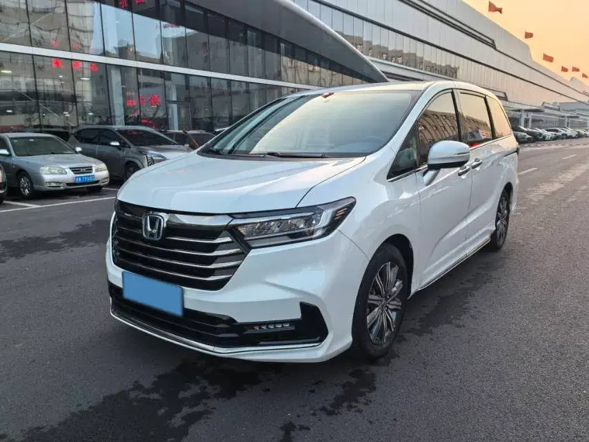 2022 Honda Odyssey 2.0L 146HP L4 E-CVT Hybrid